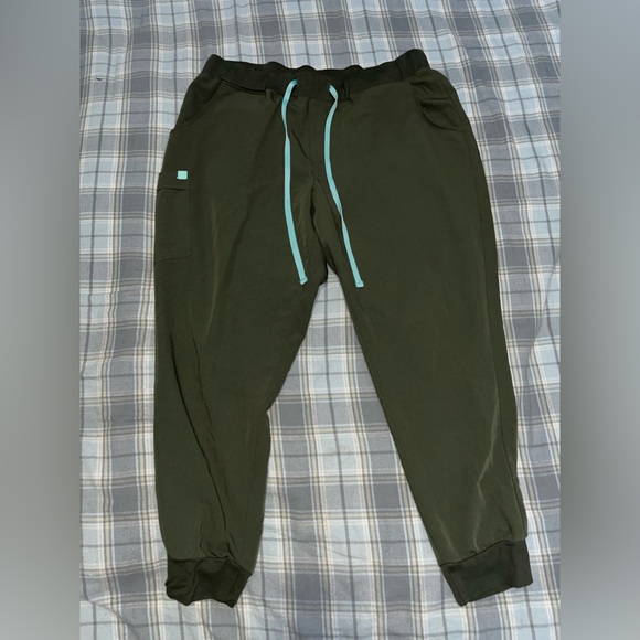Garde Malade Women’s Scrub Pants - Picture 1 of 4